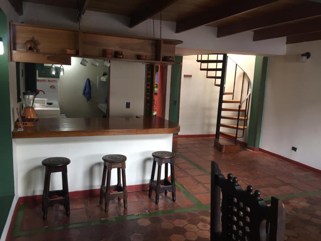 Apartaestudios Quinta Hidalga Bogota Luaran gambar