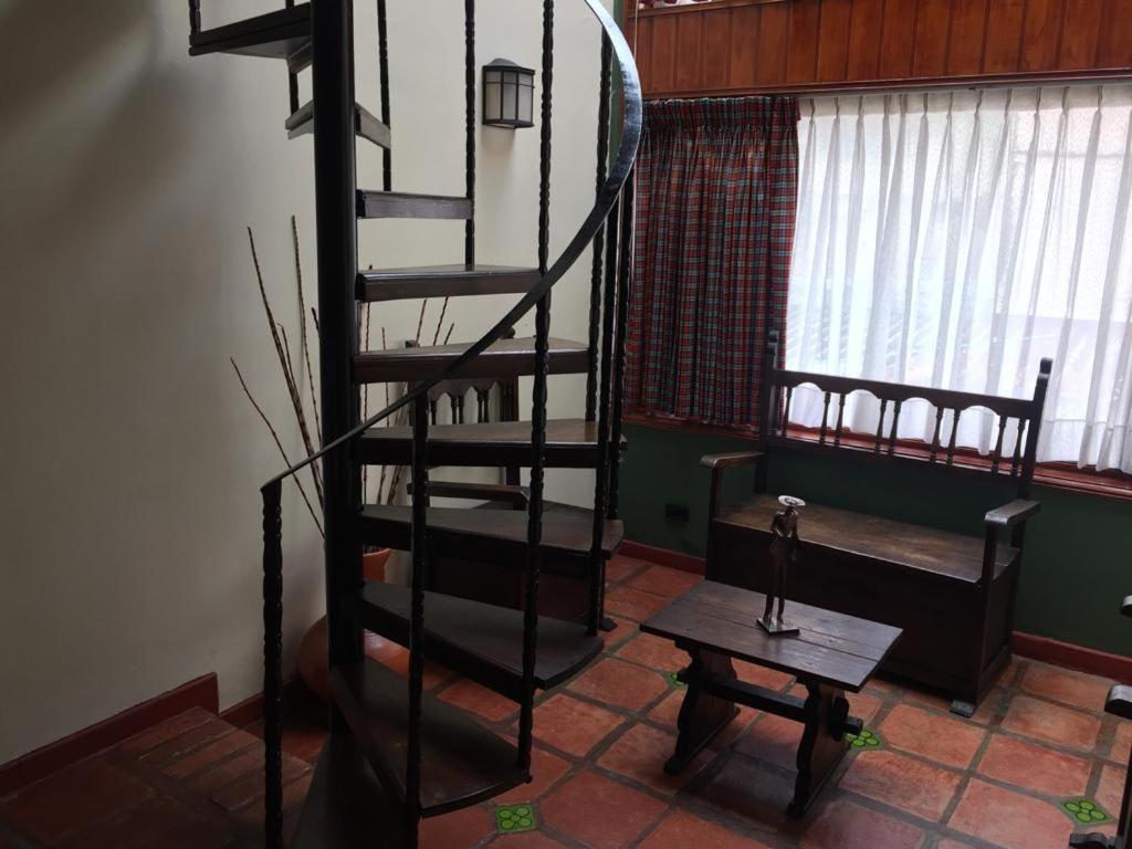 Apartaestudios Quinta Hidalga Bogota Luaran gambar